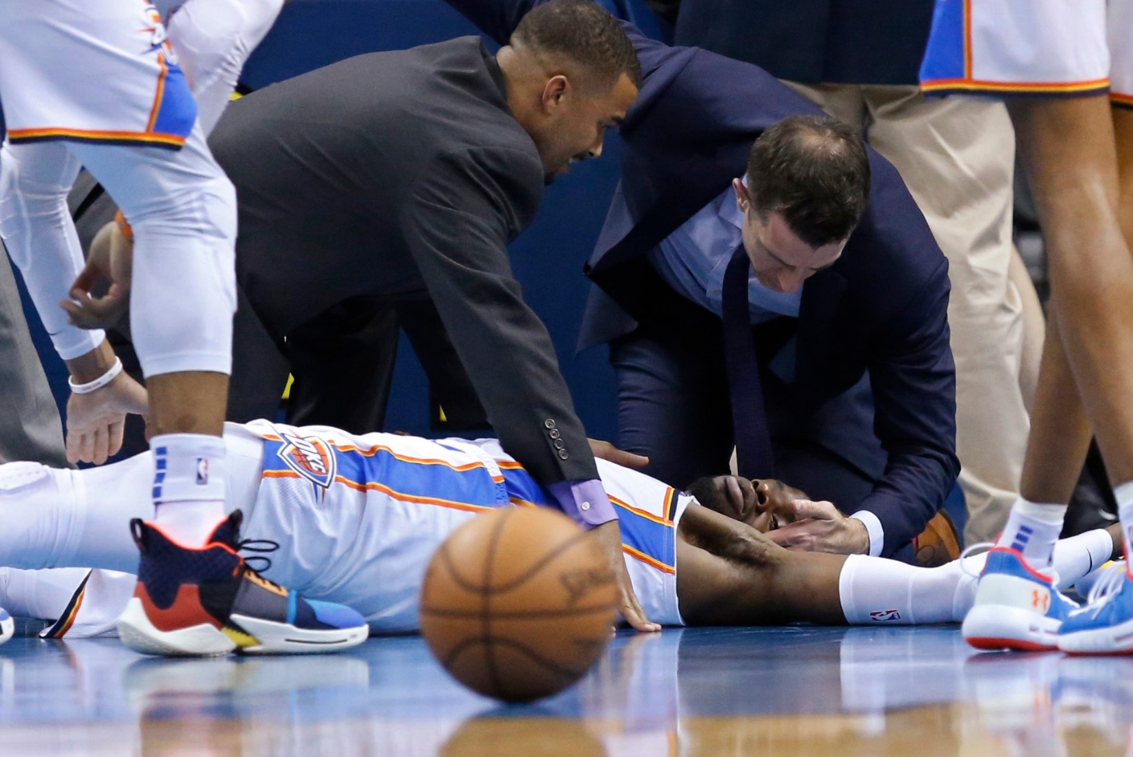 Pea peale kukkunud NBA korvpallur sai ajupõrutuse ja pääses luumurdudeta