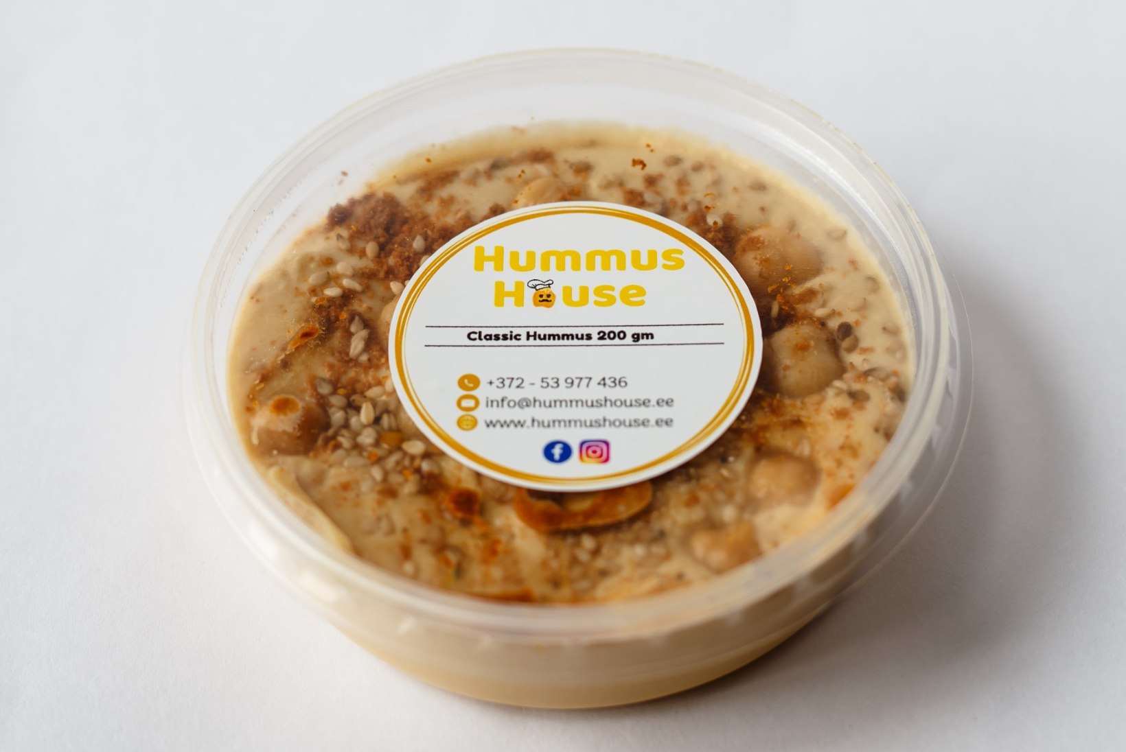 NAISTELEHT TESTIB | Hummus tekitab huvi!