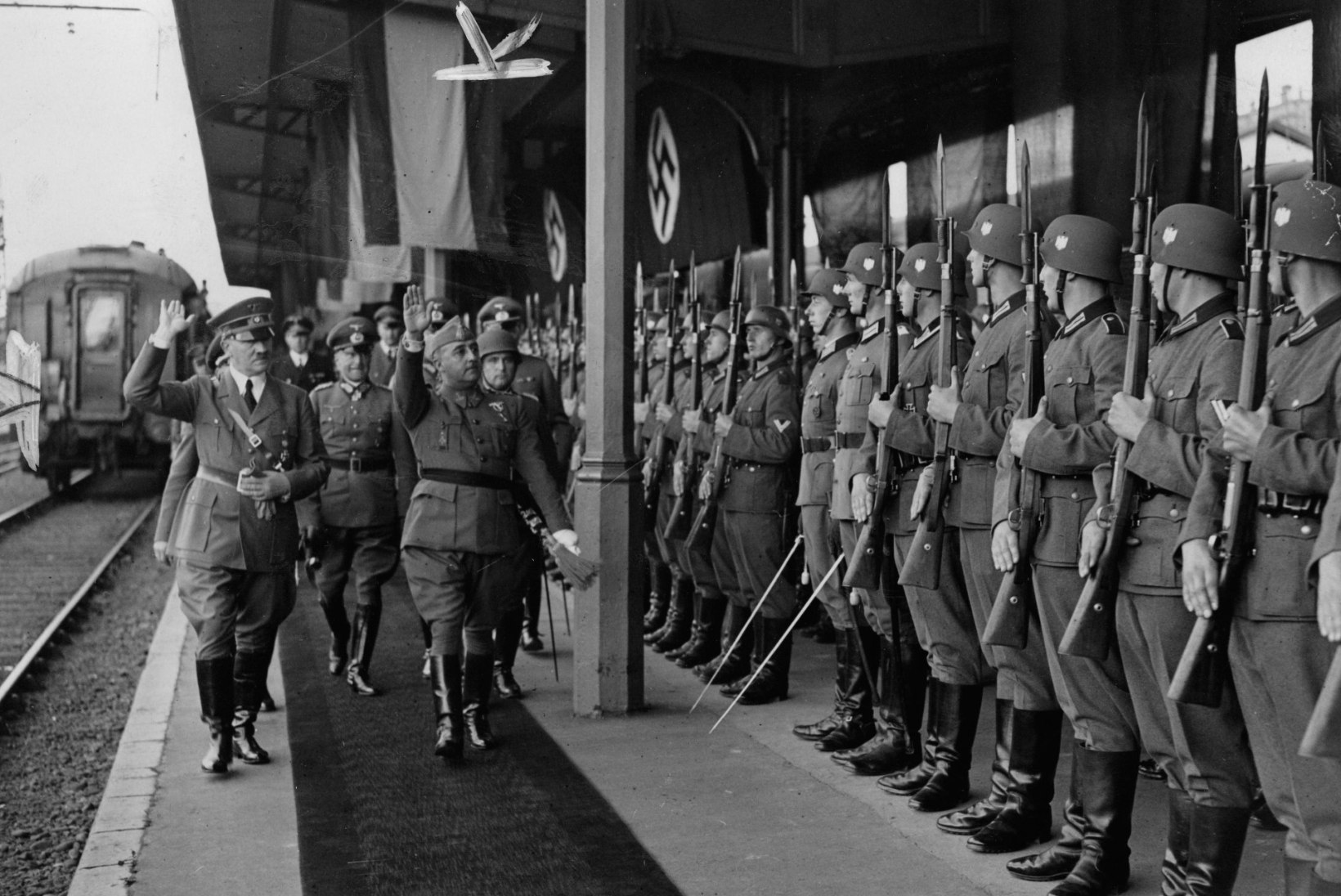 MINEVIKUHETK | 23. oktoober: raudteejaamas kohtunud Hitleri ja Franco läbirääkimised ebaõnnestusid