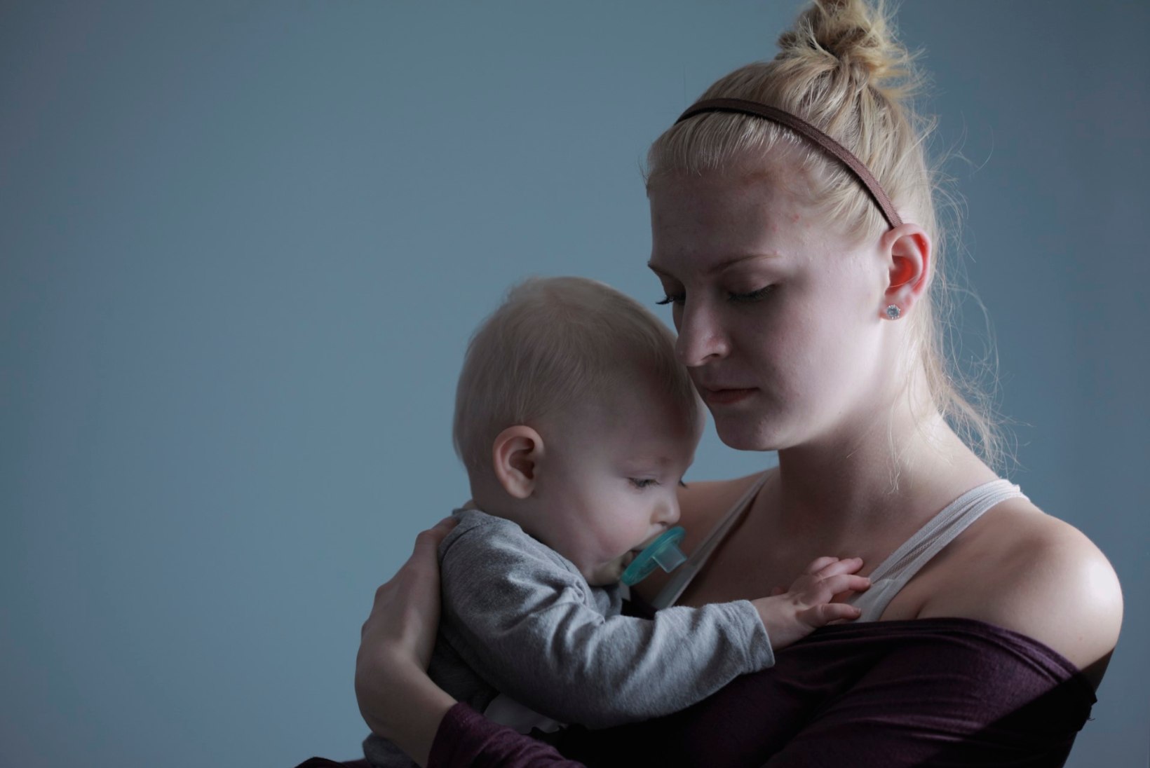 Noor ema sünnitusjärgsest ärevushäirest: kartsin paaniliselt, et laps võetakse mu käest ära