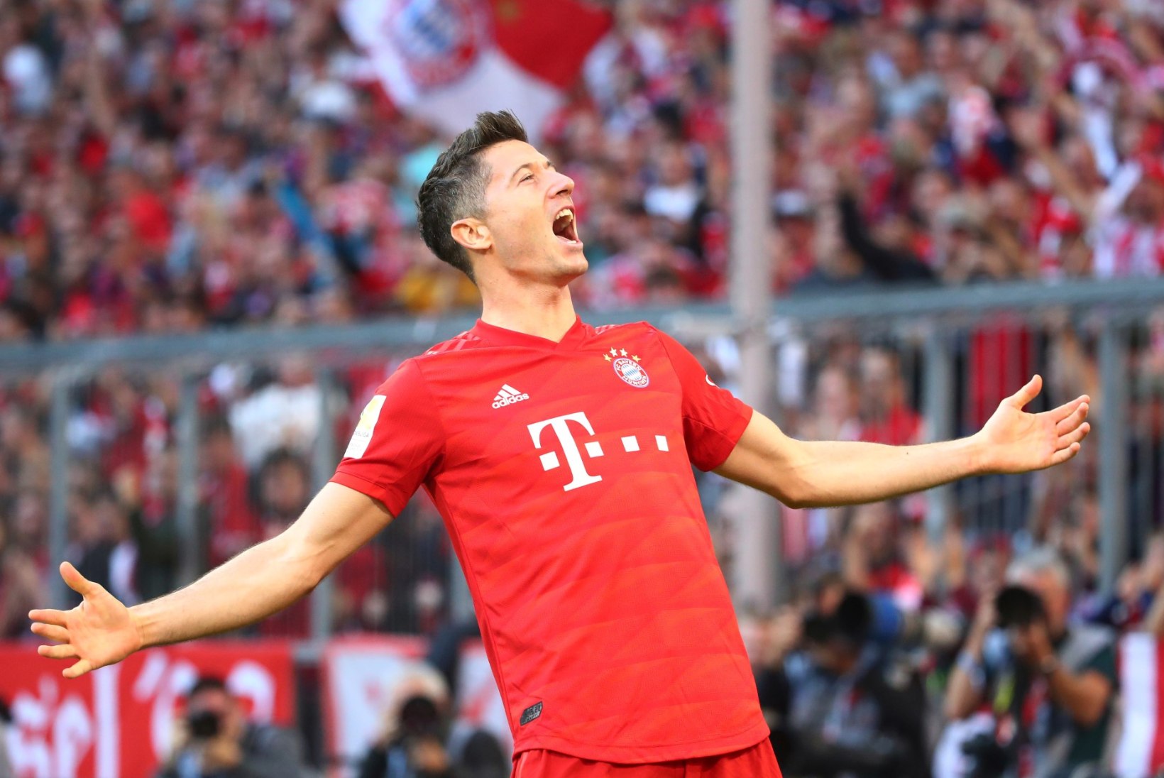 VIDEO | VÄRAVAMASIN: uskumatus hoos Lewandowski vedas Bayerni võidule ja püstitas võimsa rekordi