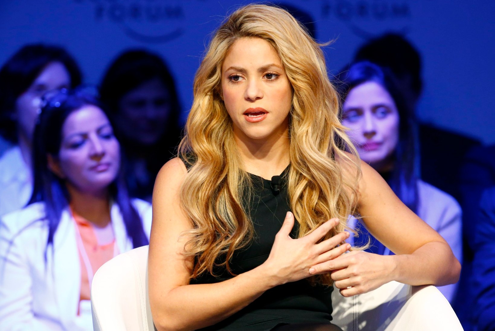 MUST MASENDUS: Shakira kartis, et ei laula enam iial