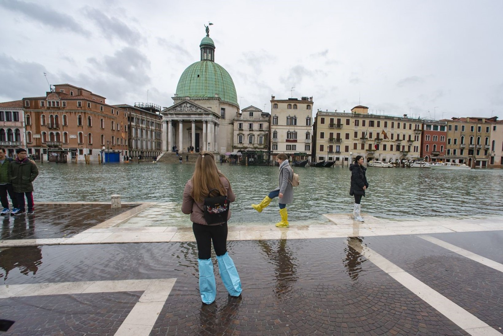 Veneetsia hädas. Tulvavesi piinab kogu Põhja-Itaaliat