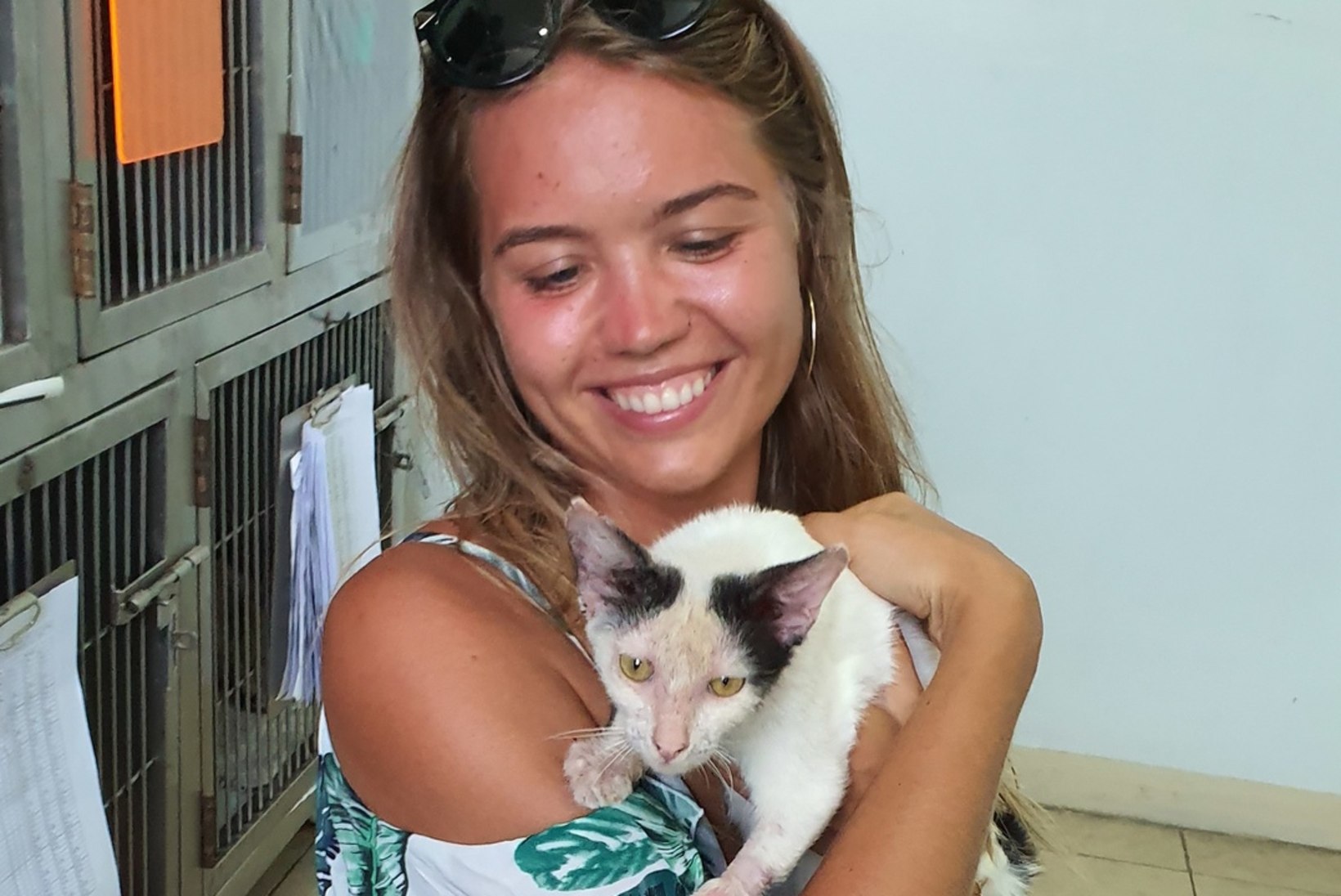 FOTOD | Helen Adamson päästis Balil hulkuva kassi: ta oli nii halvas seisus, et nutsin lohutamatult, kui ta leidsin