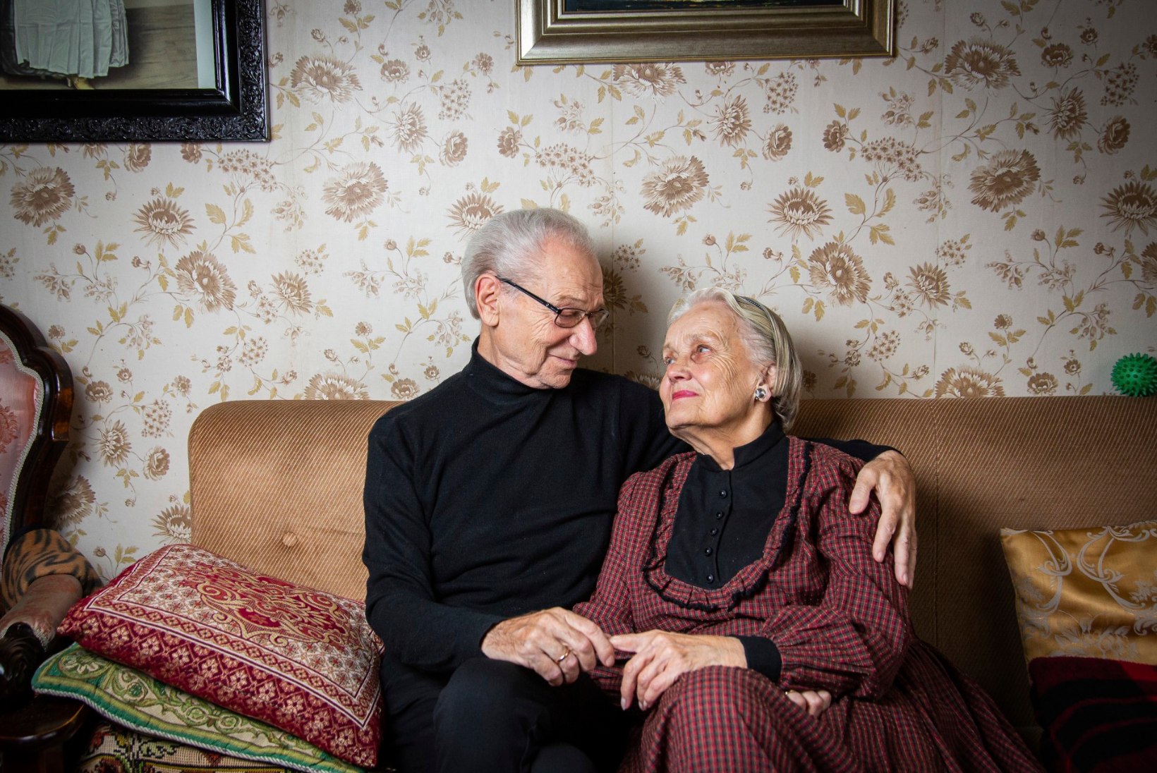 IMELINE! Legendaarne teatripaar Viive Aamisepp ja Volli Käro on abielus olnud pool sajandit
