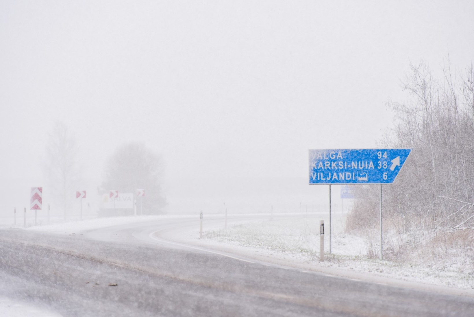GALERII | TALI TULEB: Viljandis on paks lumesadu!