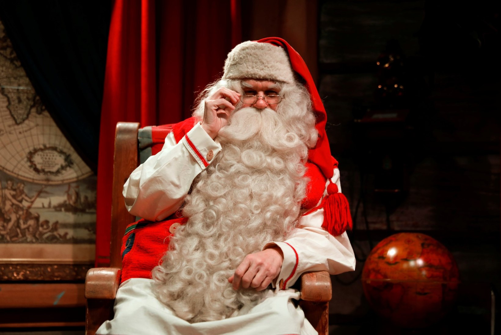 VAATA OTSEÜLEKANNET: jõuluvana avab Lapimaal pühadehooaja