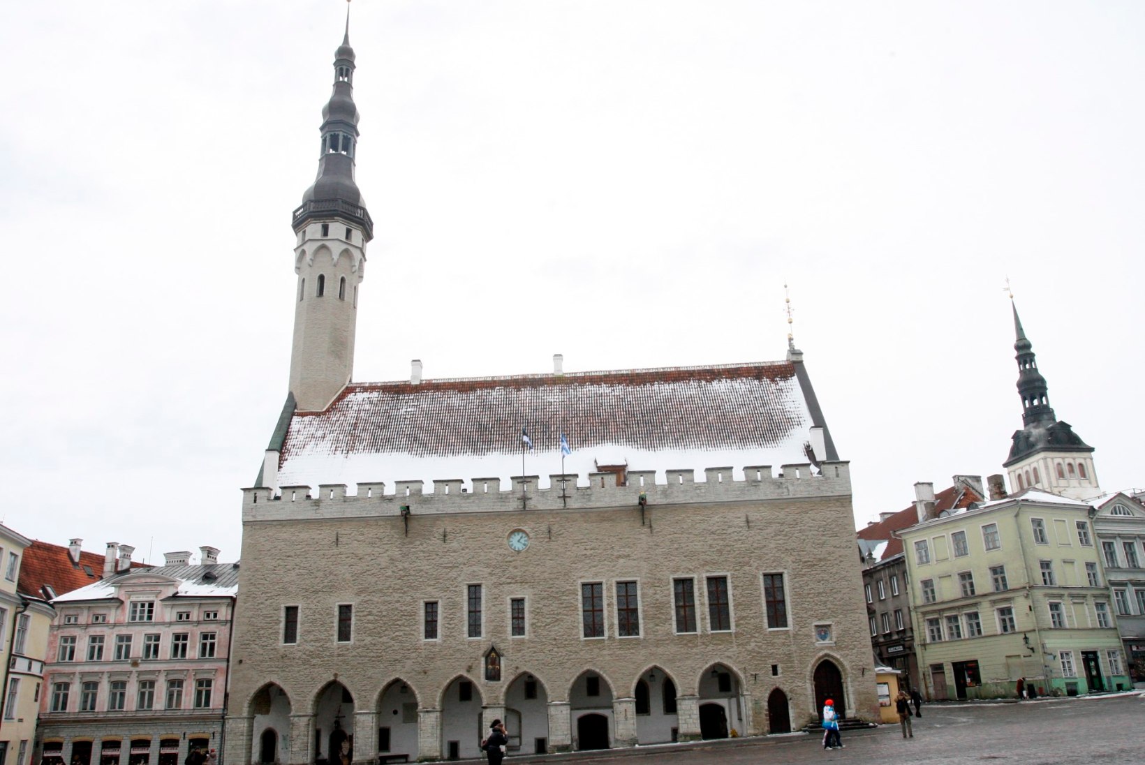 Tõnis Erilaiu lehesaba | Kuidas Tallinna raekoja esine jäi purskkaevuta