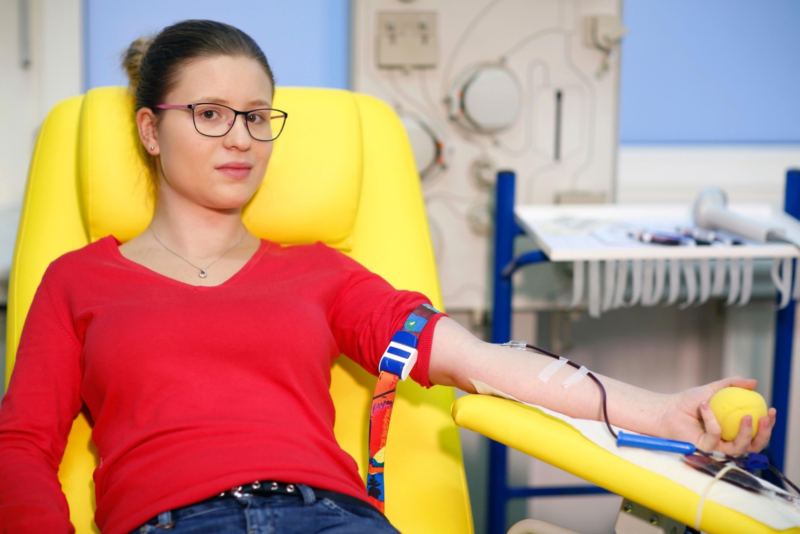 TEE KÕIGE ILUSAM JÕULUKINK: verekeskus kutsub verd loovutama!