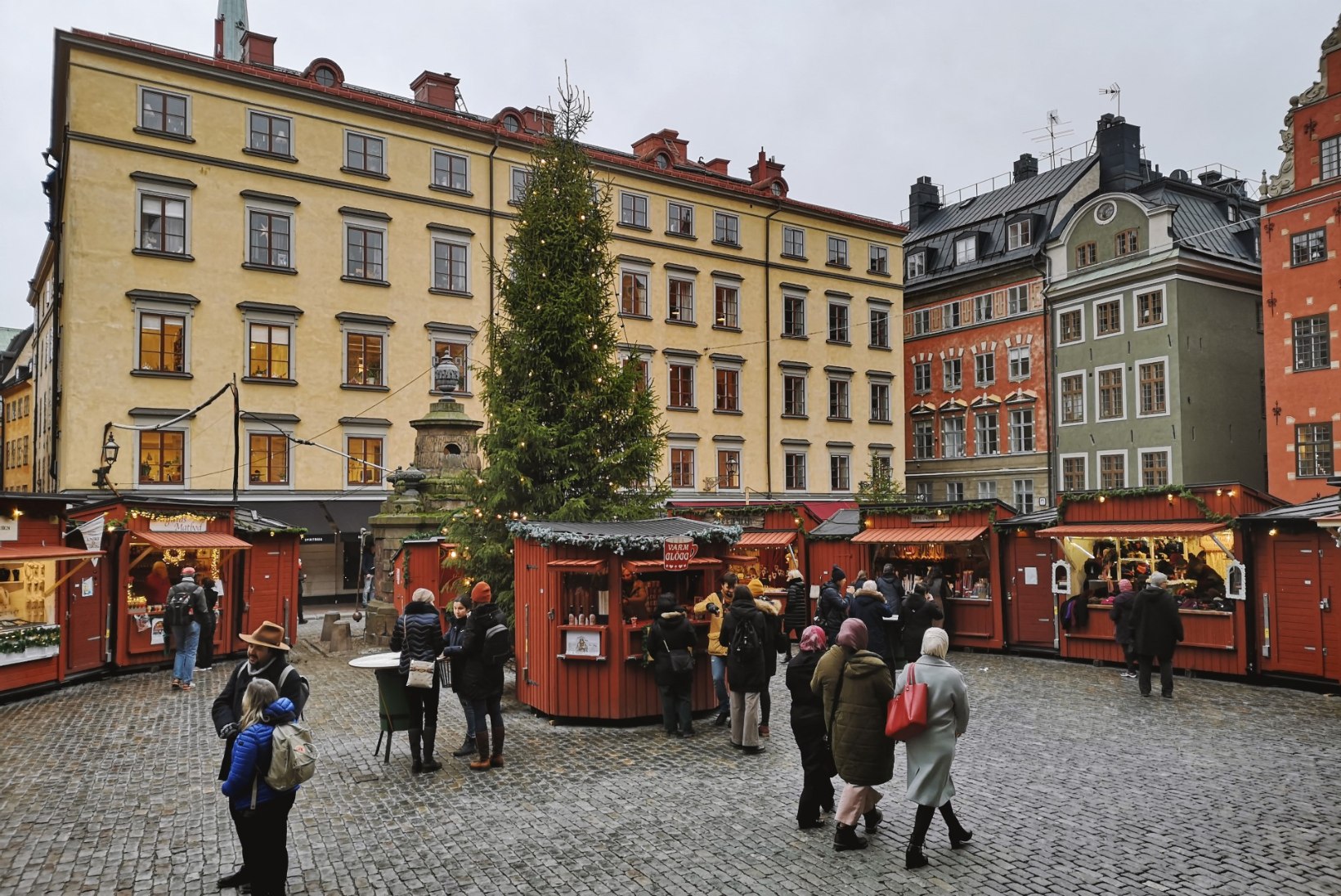 VIDEO JA GALERII | Stockholmi vanim jõuluturg: pisike, aga pipilik ja mõnusalt taskukohane