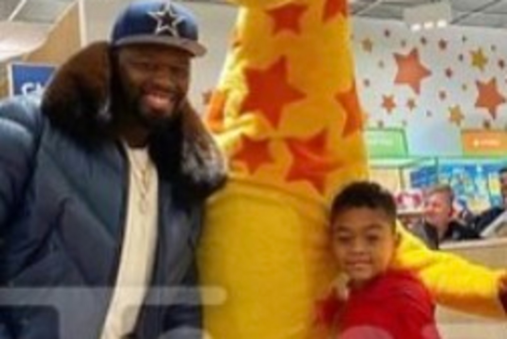 50 Cent lasi lelupoe sulgeda, et tema poeg saaks endale kinke valida