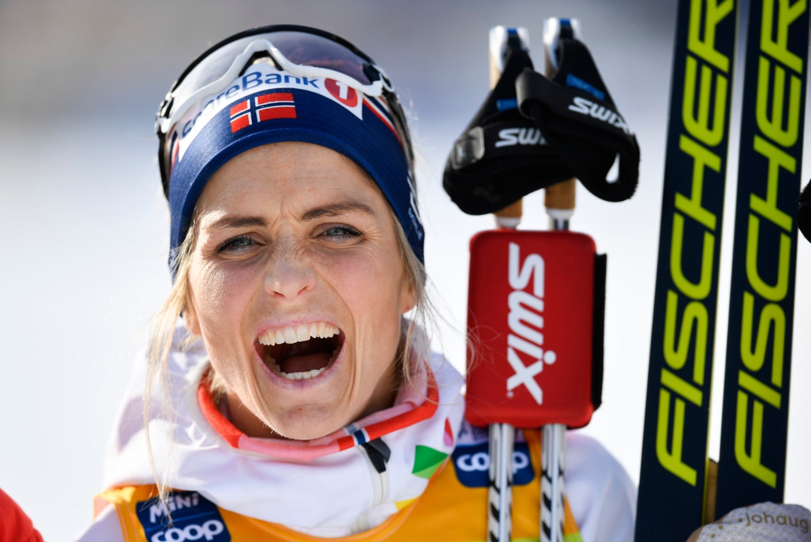 Tour de Ski: Johaug võitis, aga ootamatult napilt, meestest triumfeeris venelane