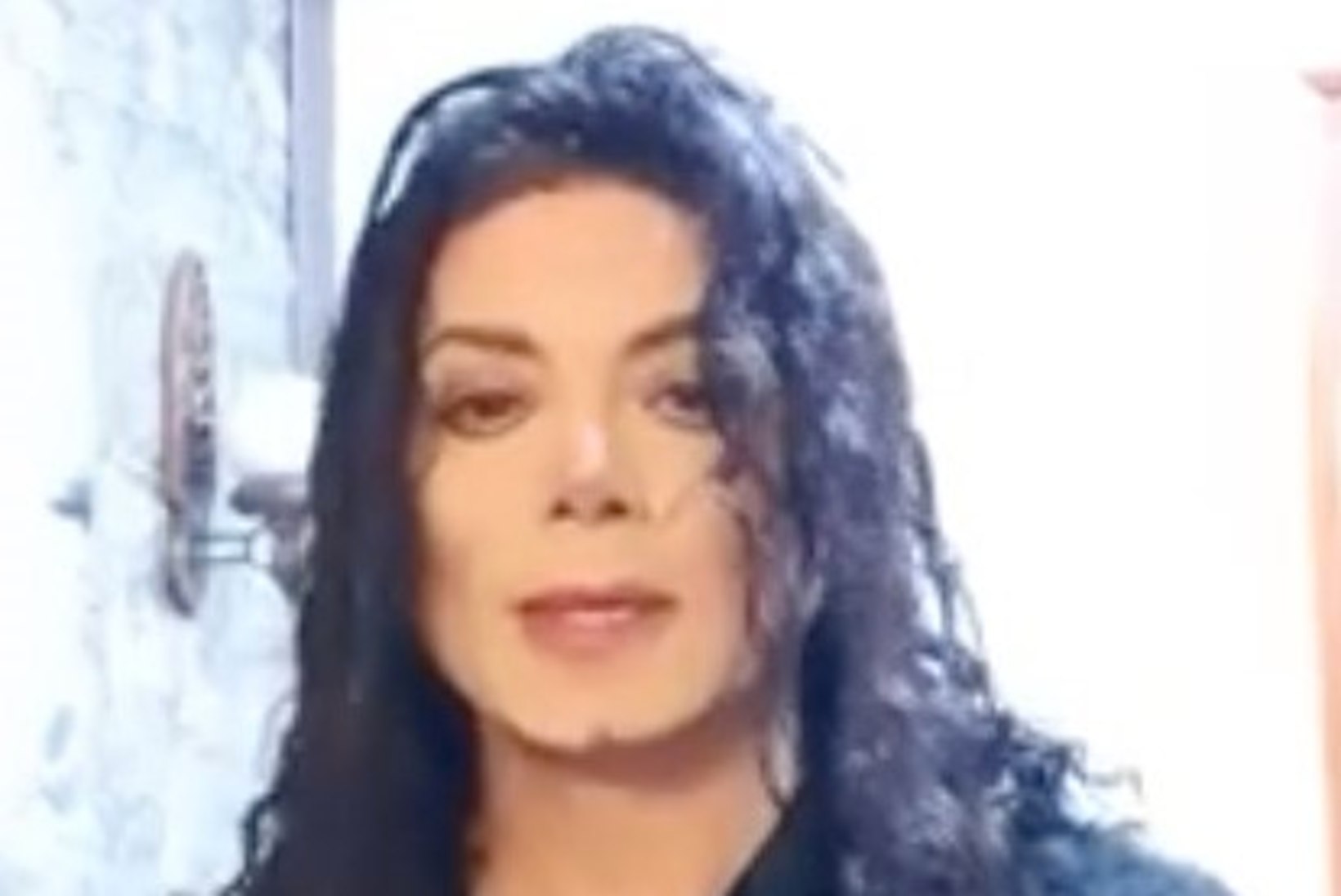 Fännid usuvad, et Michael Jacksoni teisik ongi nende iidol