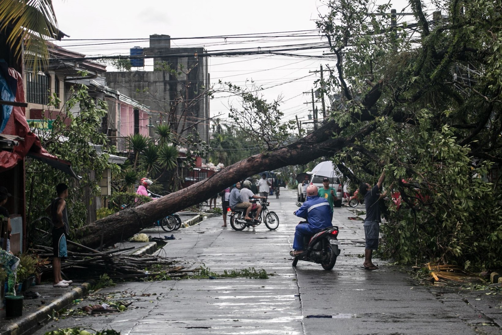 Filipiinidele jõudis tugev taifuun, evakueeriti üle 200 000 elaniku