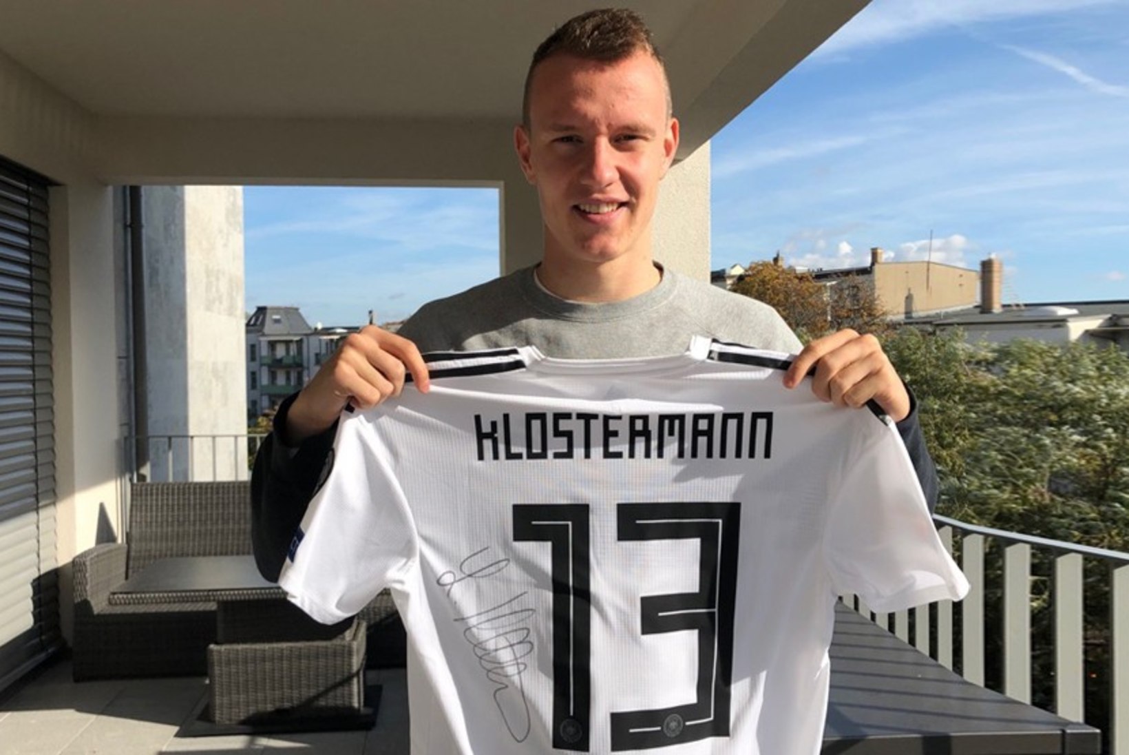 Saksamaa jalgpallikoondislane pani oksjonile mängusärgi, mida ta Eesti vastu kandis