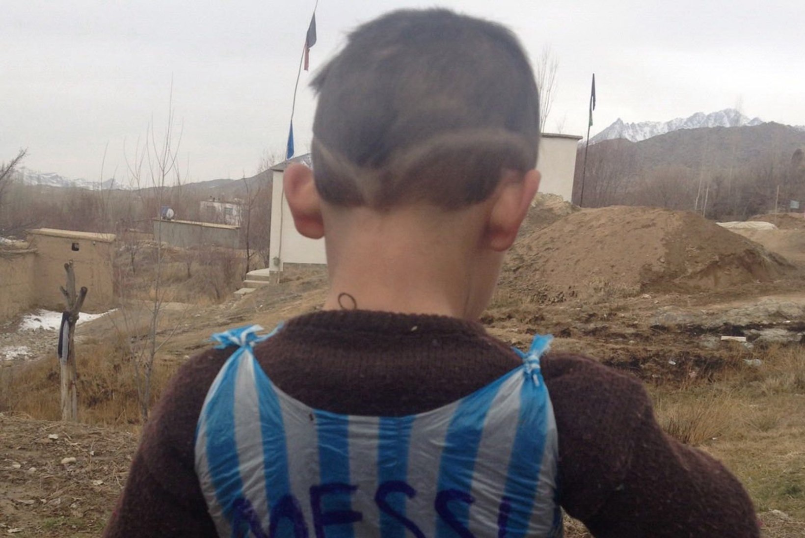 Taliban jahib Messi 8aastast semu, väikse vutifänni ema: Messi, aita meid!
