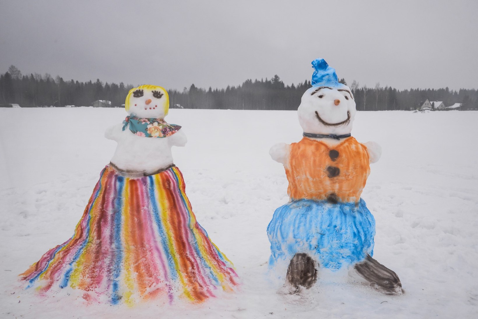 GALERII JA VIDEO | UHKE PARAAD: Väätsal püüti teha lumememmede maailmarekordit!