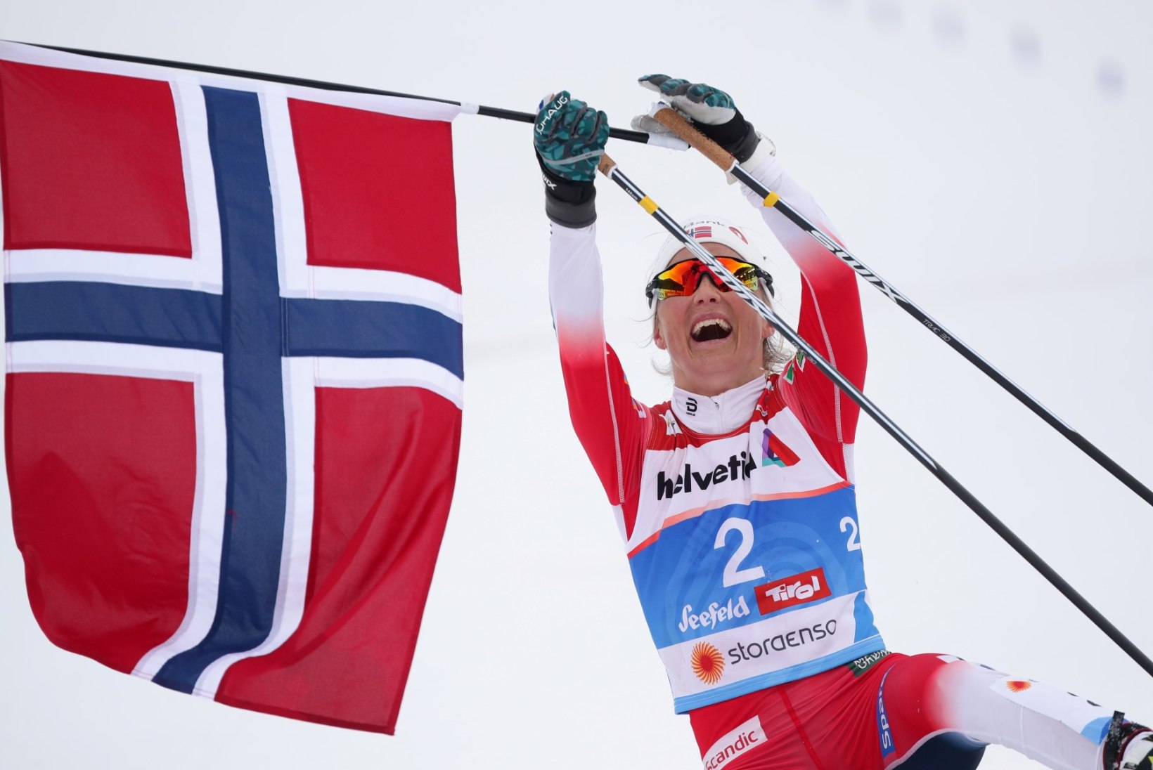 Johaug parandas Norra meeste apsu ja näitas legendaarsel maratonil võimu