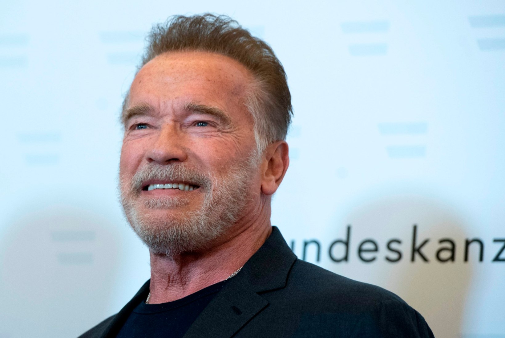 Schwarzenegger: sain alles 15aastaselt teada, mis on dušš