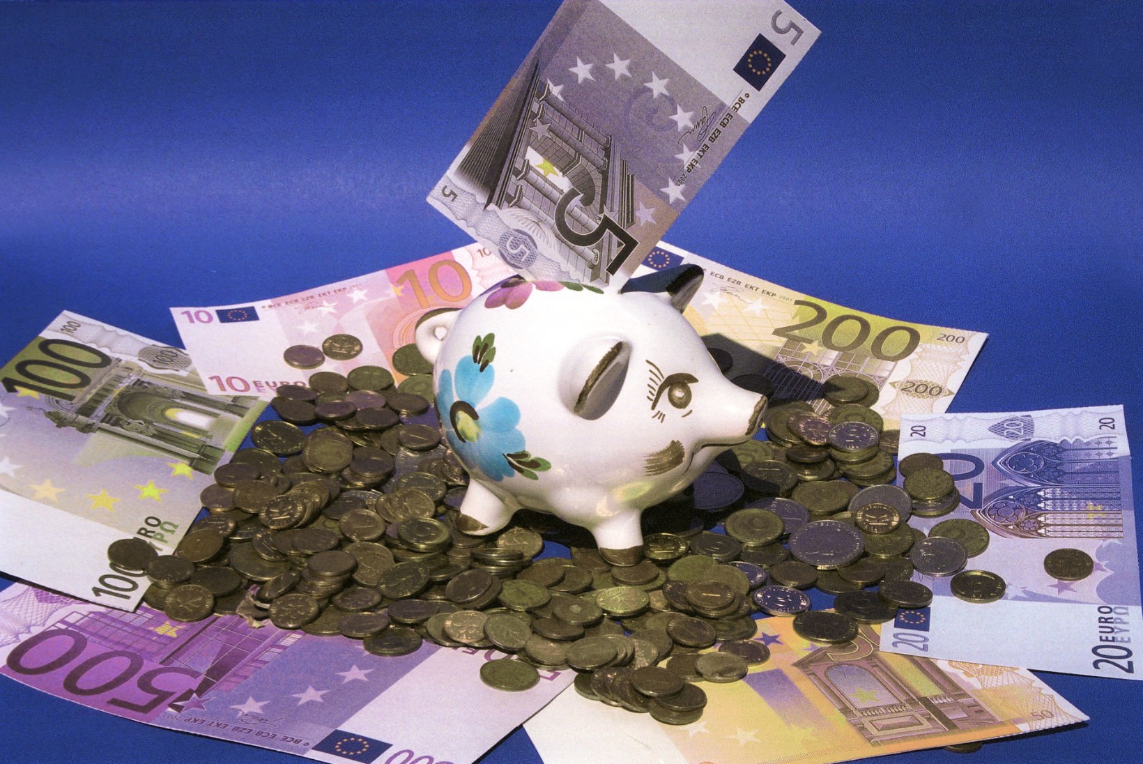 SUUR UURING: kuidas jõuavad miljonid eurod sponsoriraha Eesti (tipp)sporti?