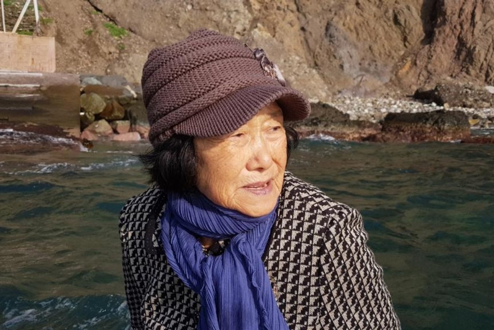 Maismaast ära lõigatud 81aastane proua: elan ihuüksi keset merd