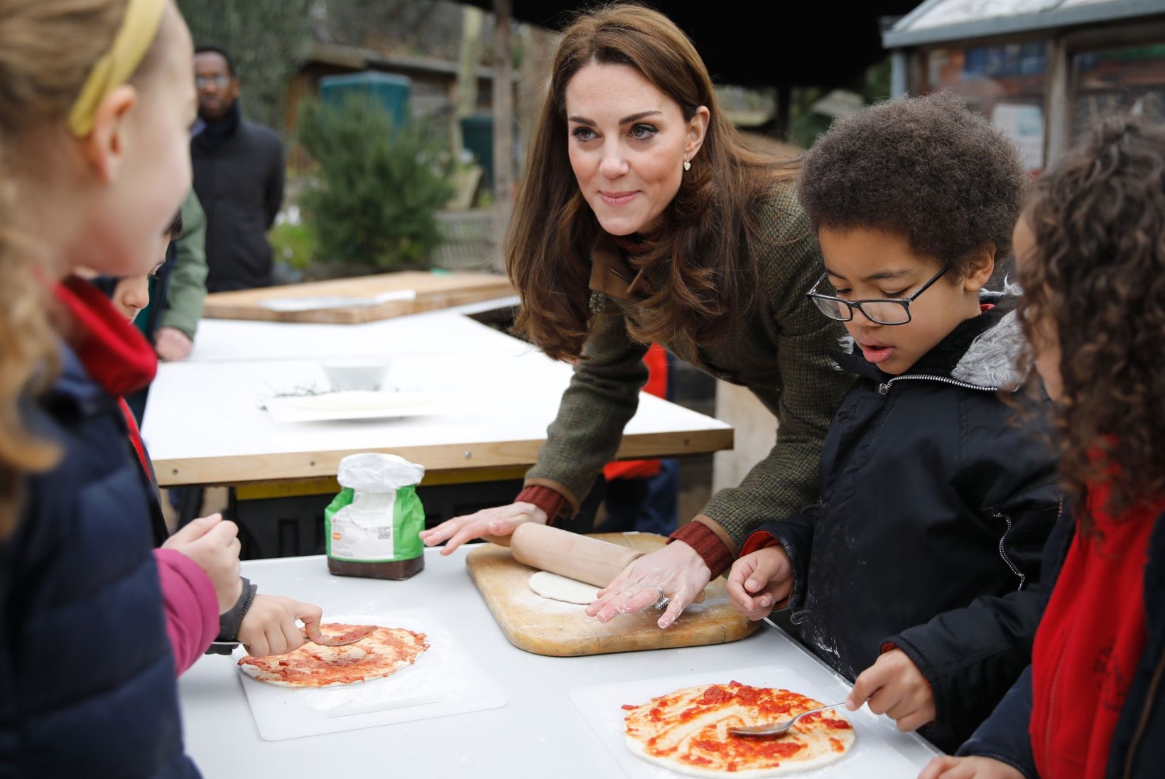 Pitsa, pasta, küüslauk – miks need pole Suurbritannia kuningakojas eriti popid?