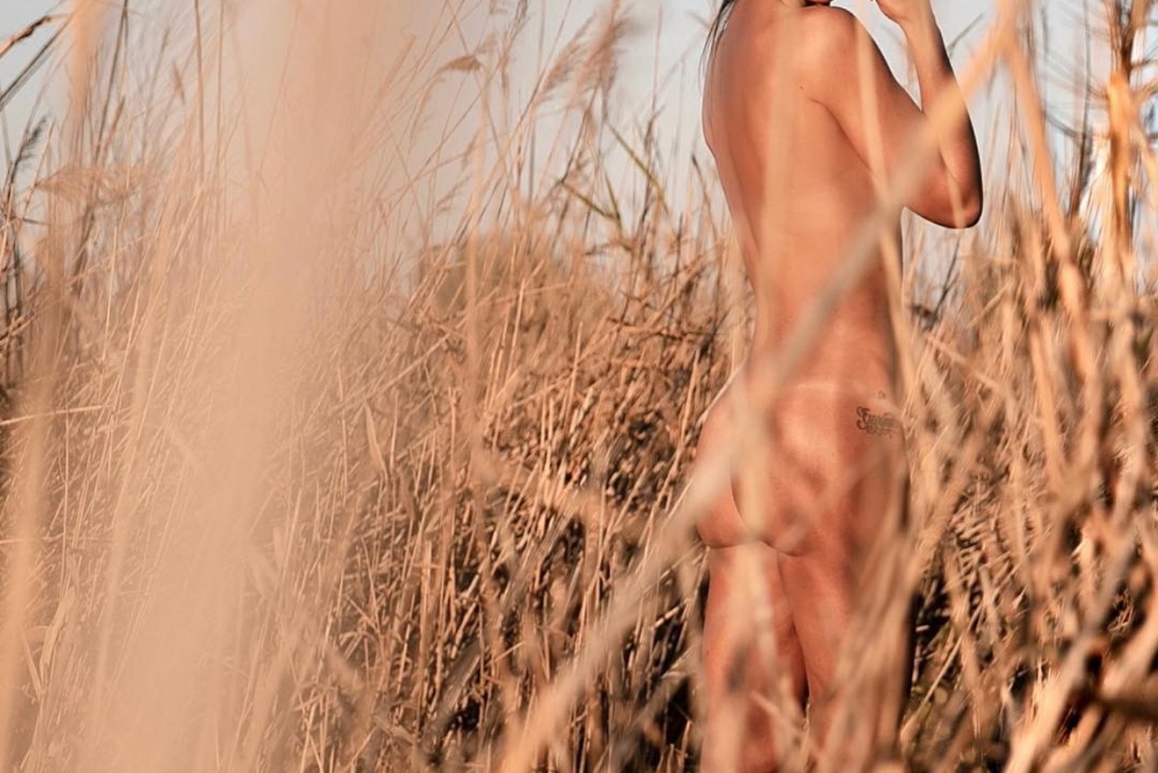 FOTOD | Endise Madridi Reali ässa naine ajas alastipiltidega interneti pöördesse