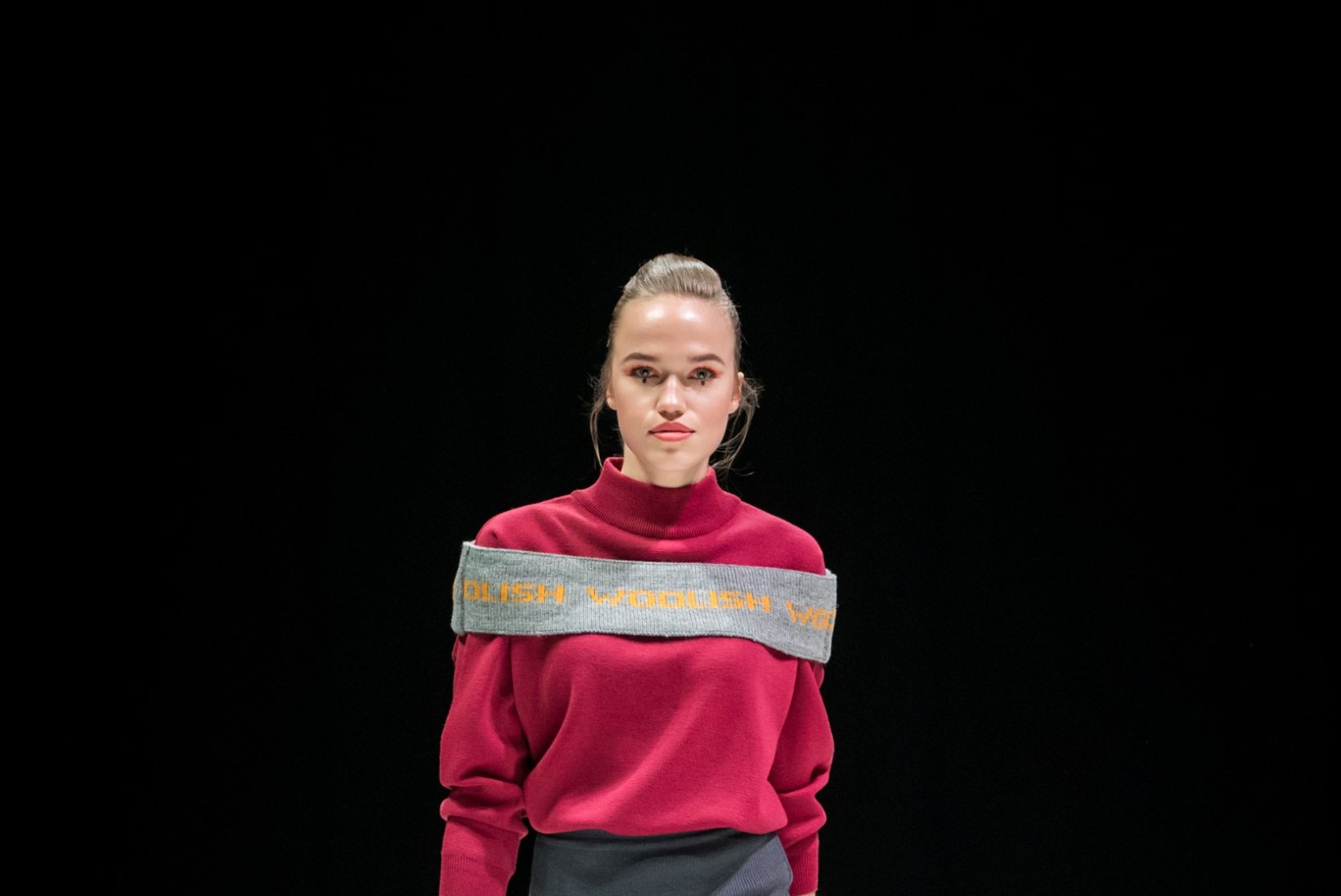 TFW 2019 | Woolish tõi publiku ette meriinovillaste kudumite pehme paituse ning modernselt trenditeadliku stilistika