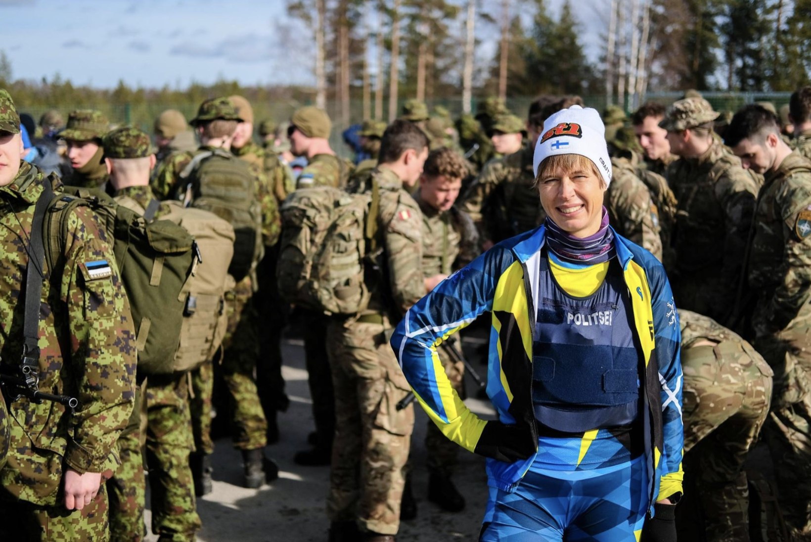 Kae nalja: Eesti president kandis Scoutsrännakul mütsi, mida kaunistas Soome lipp