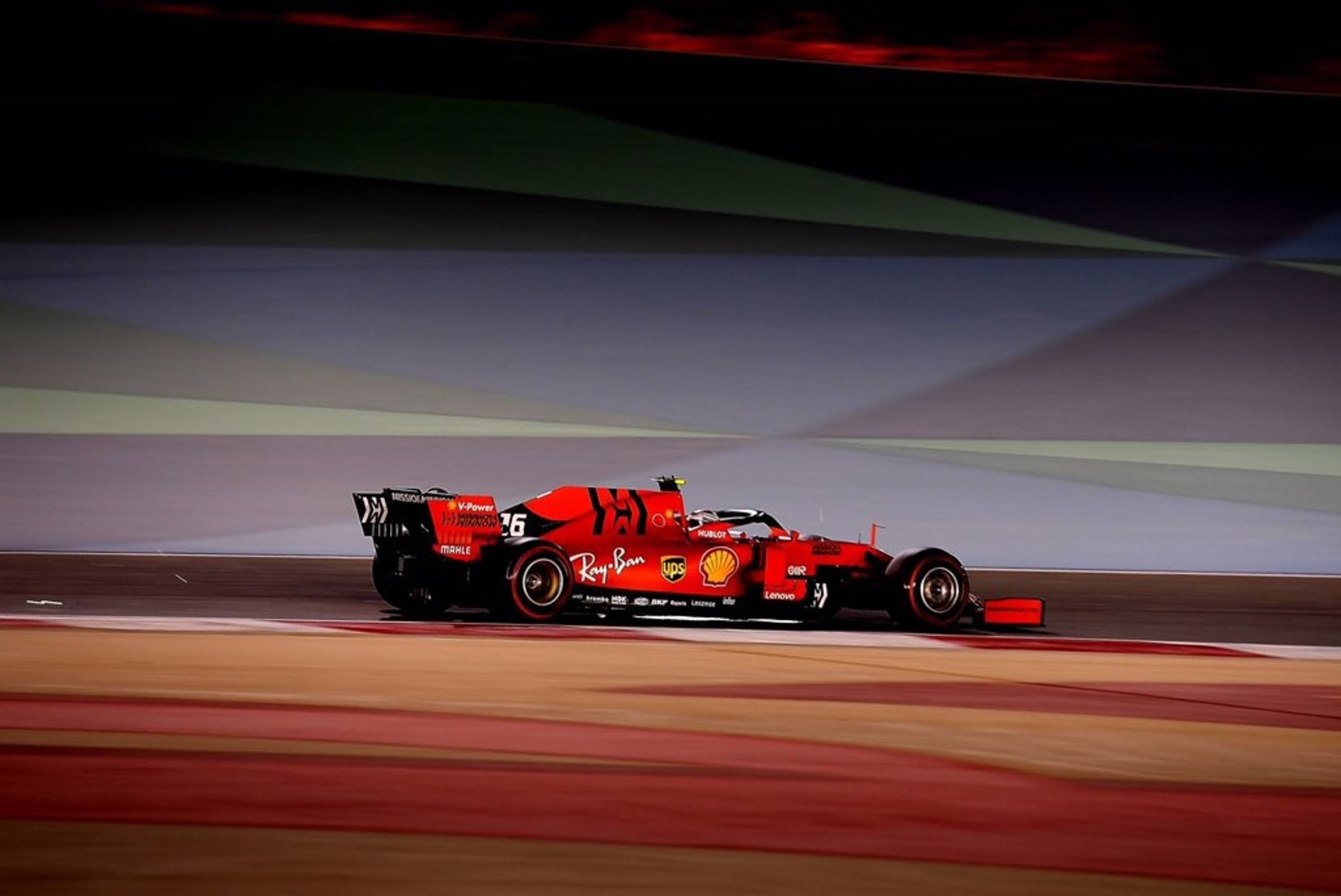 Bahreini GP: Ferrari draama! Tehniline rike röövis Leclerci võidu, Vettel rikkus ise oma sõidu