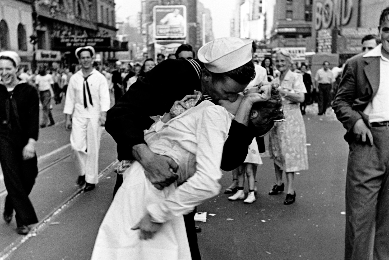 Ameeriklase surm kergitas saladuskatet maailma kõige kuulsamalt suudlusstseenilt