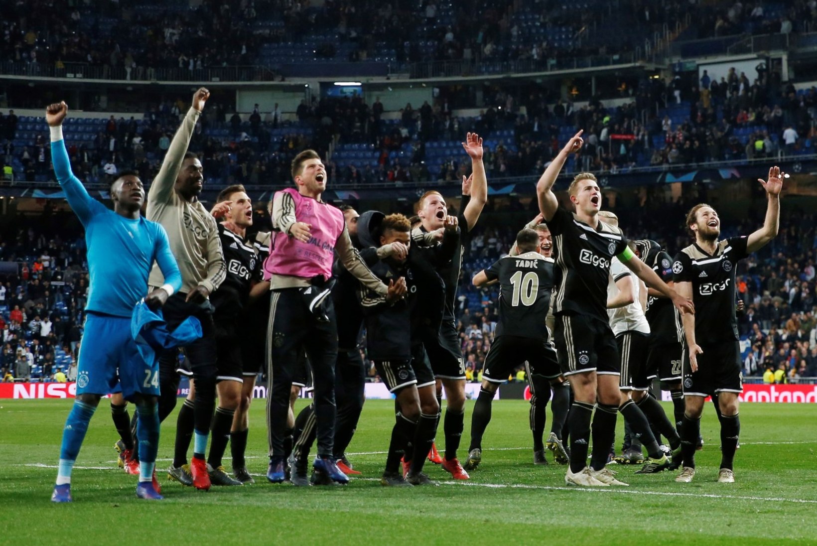 Marko Pärnpuu: Ajaxi mehed lüpsid maailma parimaid jalgpallureid igast asendist