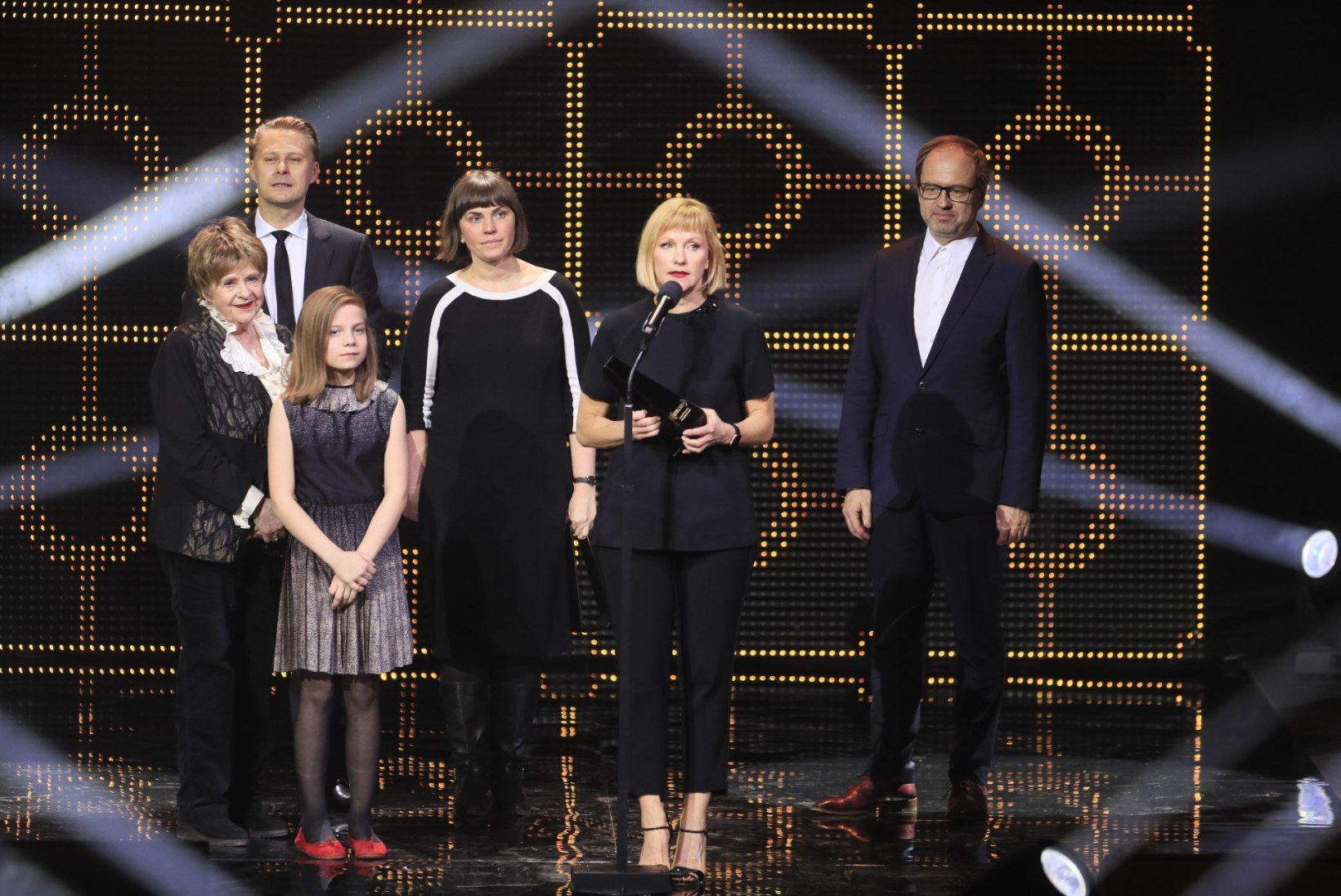 BLOGI JA GALERII | Eesti filmi- ja teleauhindadel pärjati parimaks filmiks „Seltsimees laps“, parim teleseriaal on „Litsid“