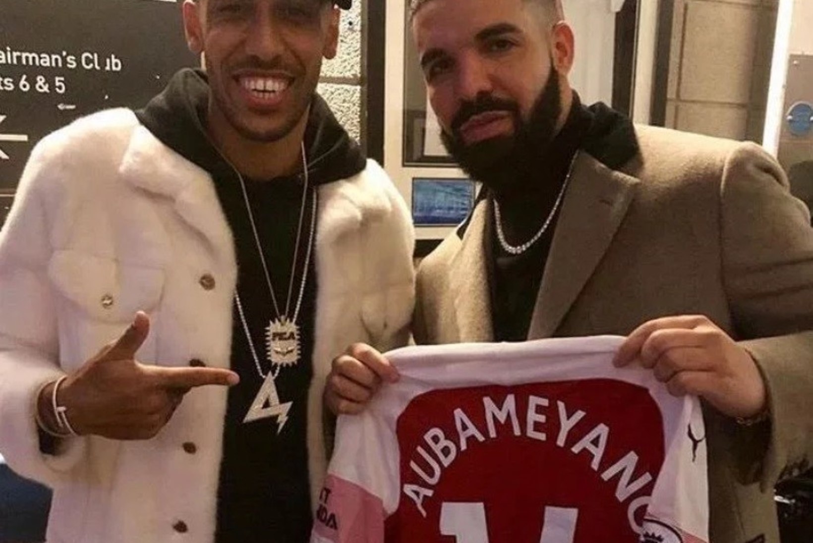NEEDUS! Itaalia suurklubi soovitab oma mängijatel superstaar Drake'i vältida nagu katku