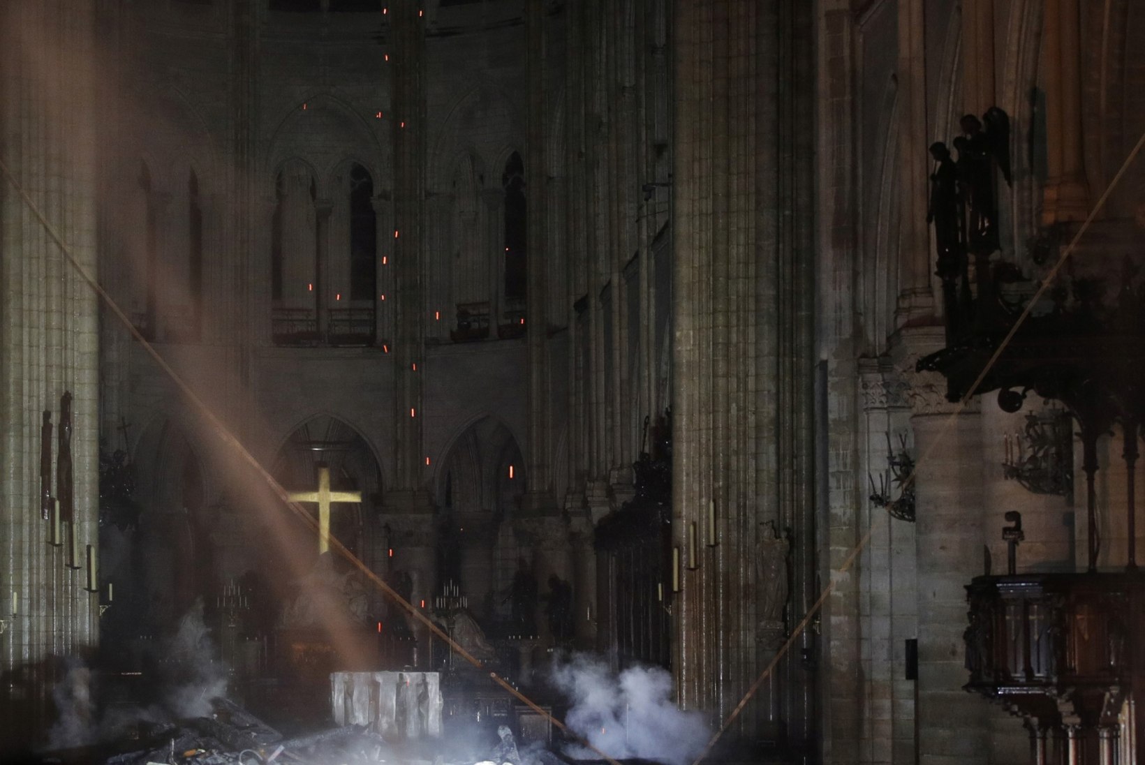 Mart Kalm: „Imedest, mille tuli Notre-Dame’i katedraalis hävitas, on inimkond nüüd ilma.“