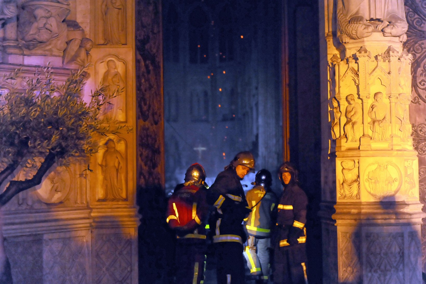 „Tuletõrjujana ei kujuta sa ette, et ühel päeval kutsutakse sind Notre-Dame’i päästma...“