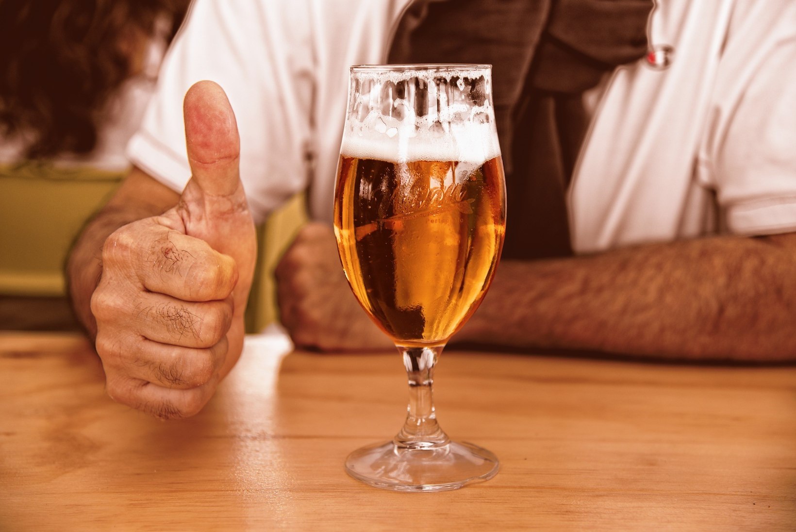 UURING: veidi alkoholi aitab võõrkeeles sujuvamalt rääkida