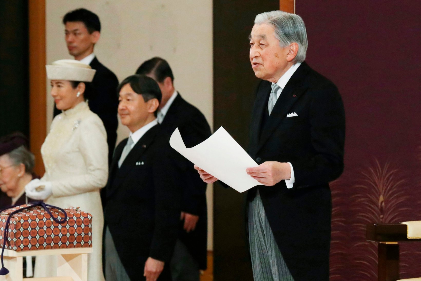 FOTOD | Jaapani keiser Akihito loobus troonist