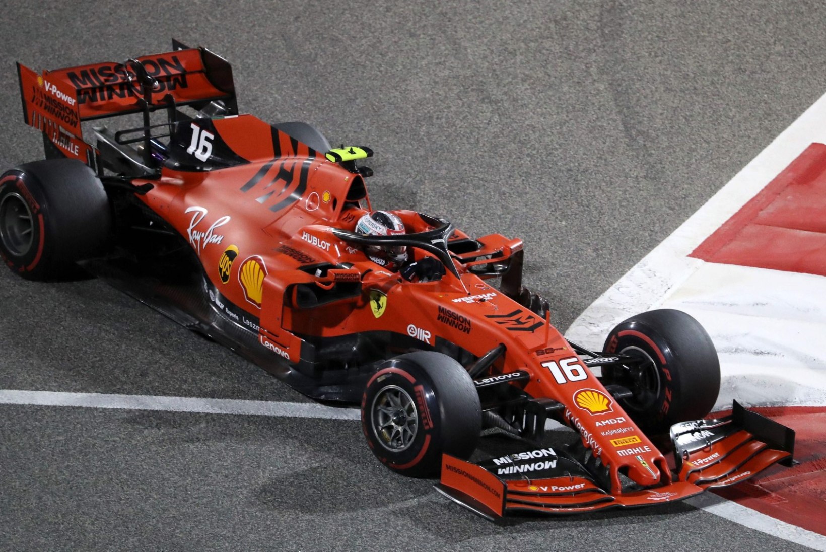 Ferrari kommenteeris viimaks Leclerc'ilt võidu röövinud riket: me pole seda varem kohanud