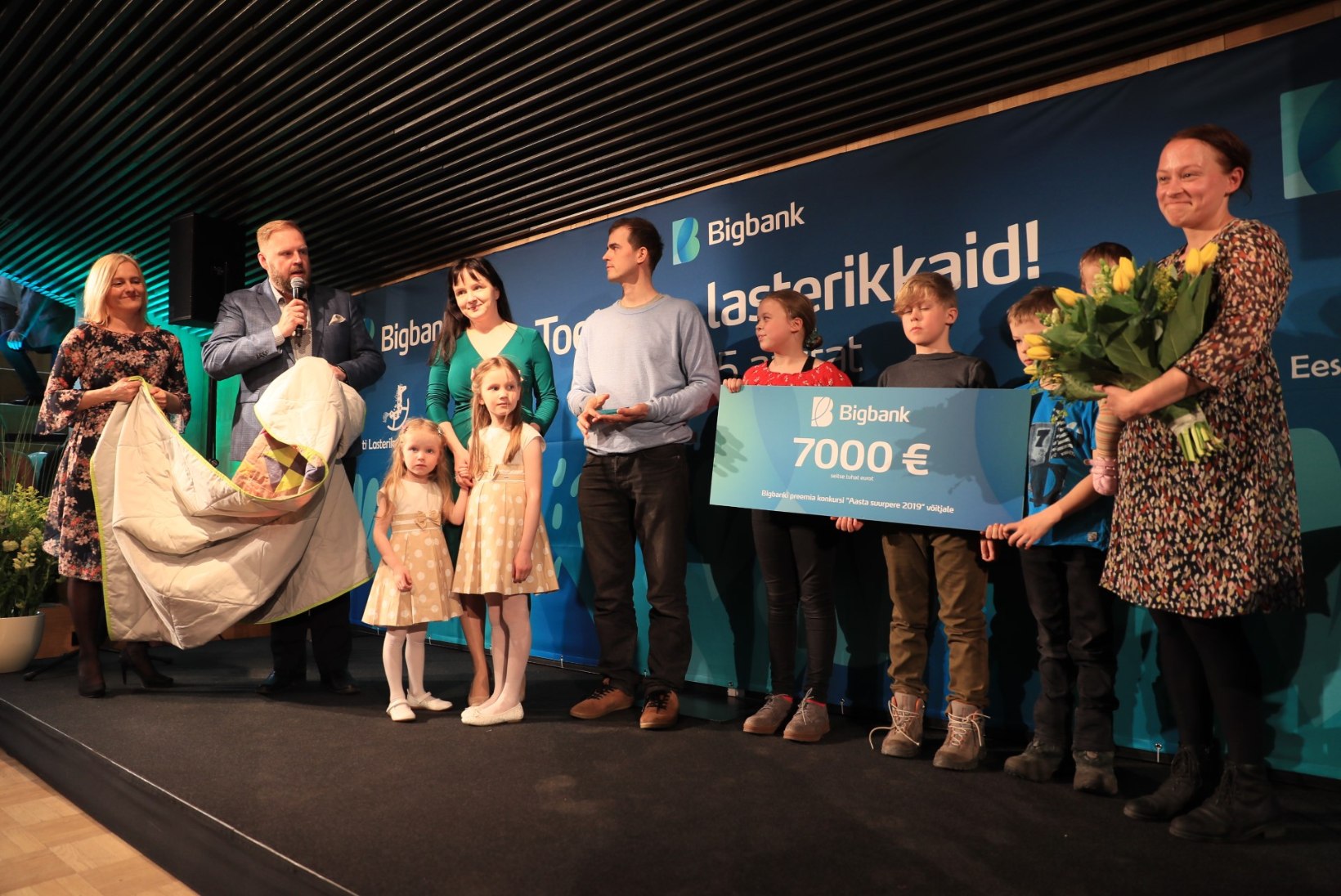 GALERII | 7000 eurot võitnud tänavune aasta suurpere on pärit Võrumaalt