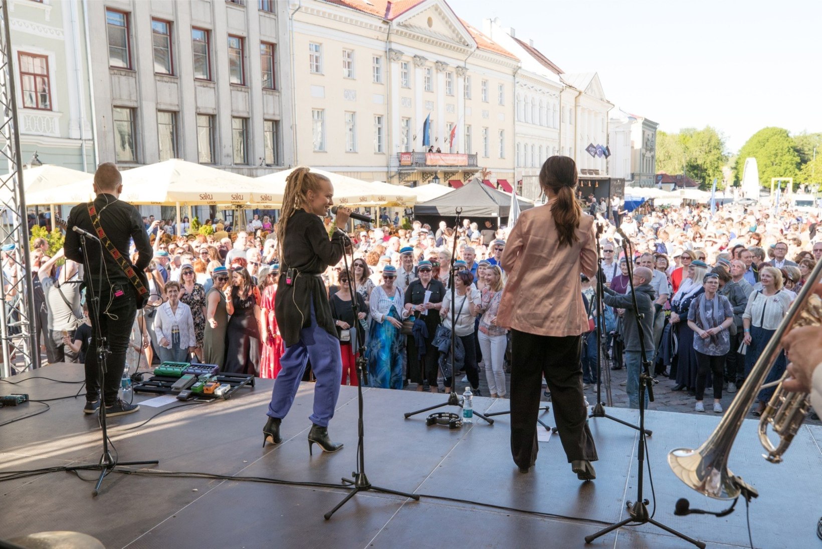 GALERII | Tartu ülikooli vilistlaste kokkutulekul jäi loodetud Guinnessi rekord sündimata