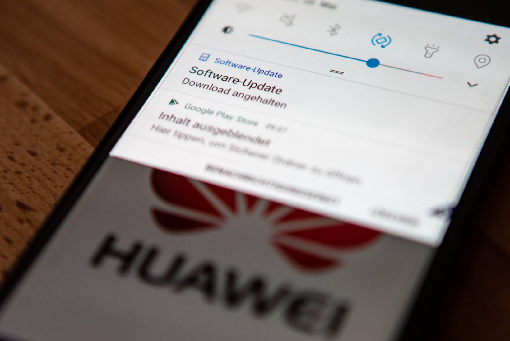 NÜÜD ON KEHVASTI: Google tõkestab Huaweile ligipääsu Androidi uuendustele
