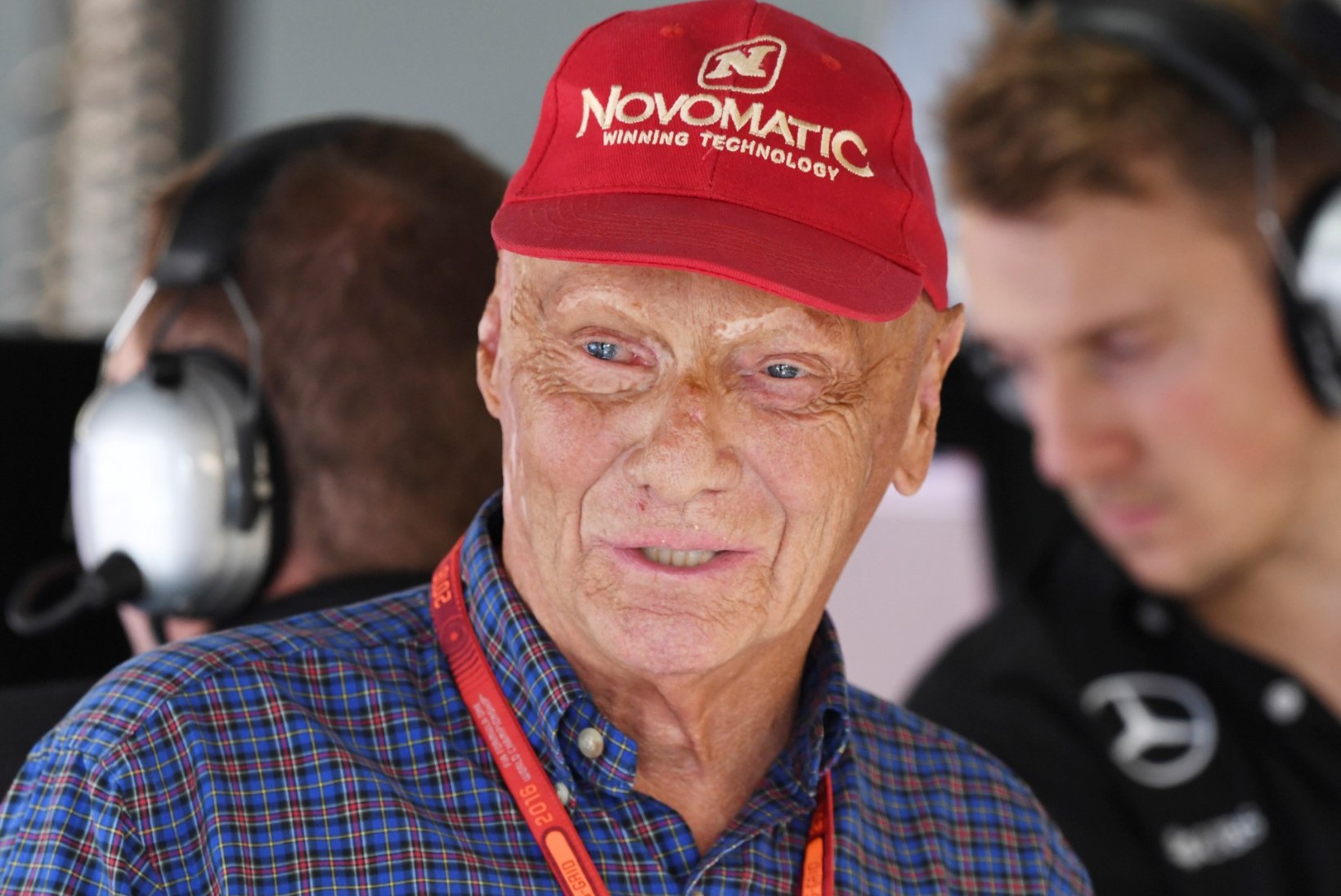 Suri legendaarne vormelisõitja Niki Lauda