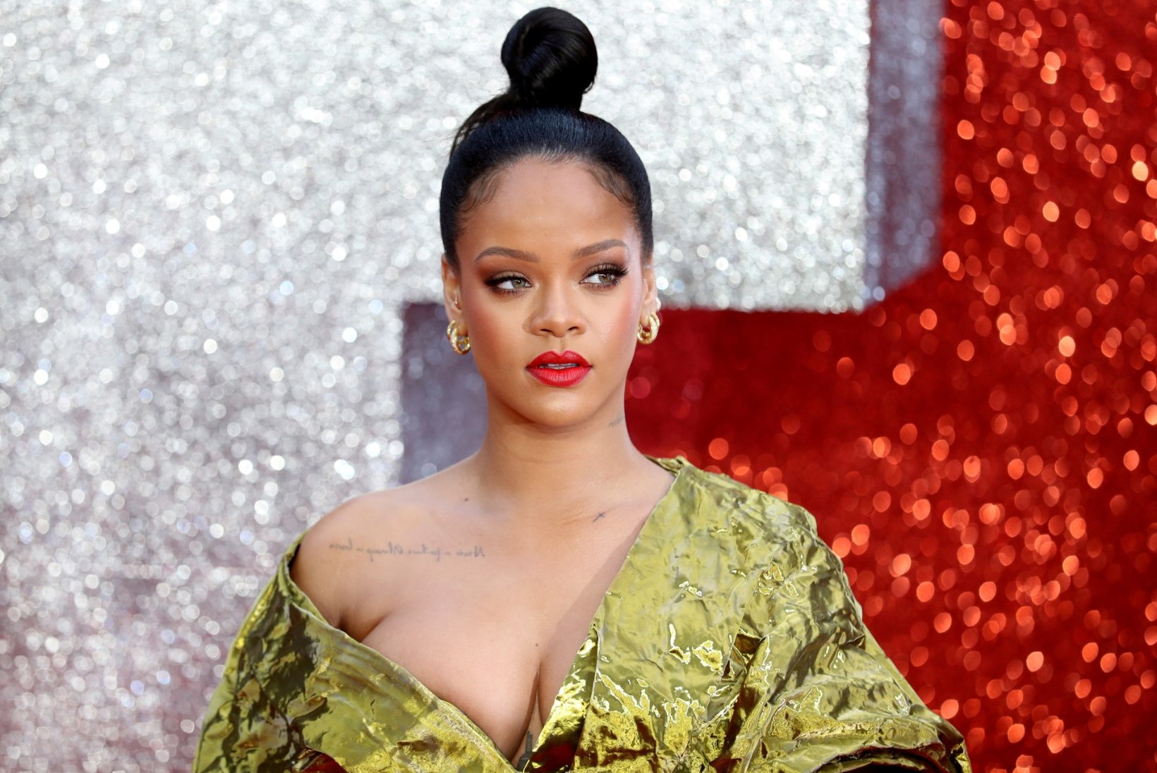 Rihanna ajas londonlased oma paljastusega pööraseks