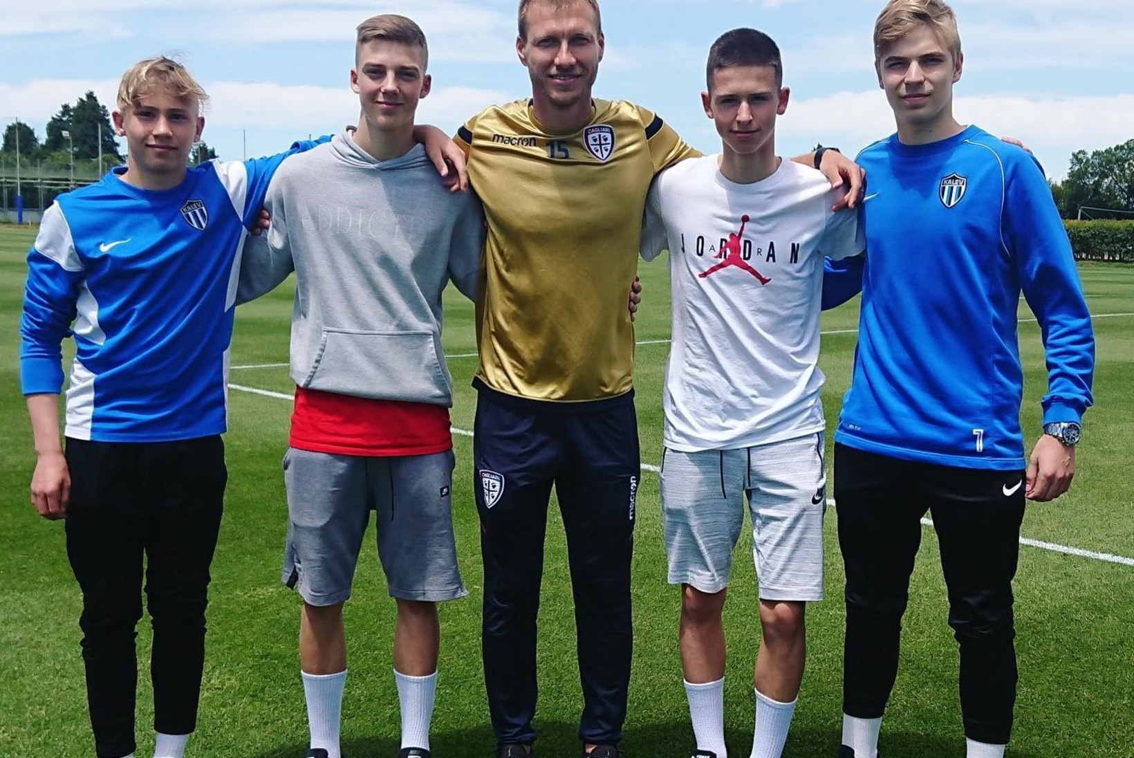 VAHVA! Eesti jalgpalliklubi alustas koostööd Ragnar Klavani leivaisaga, neli poissi on juba Itaalias