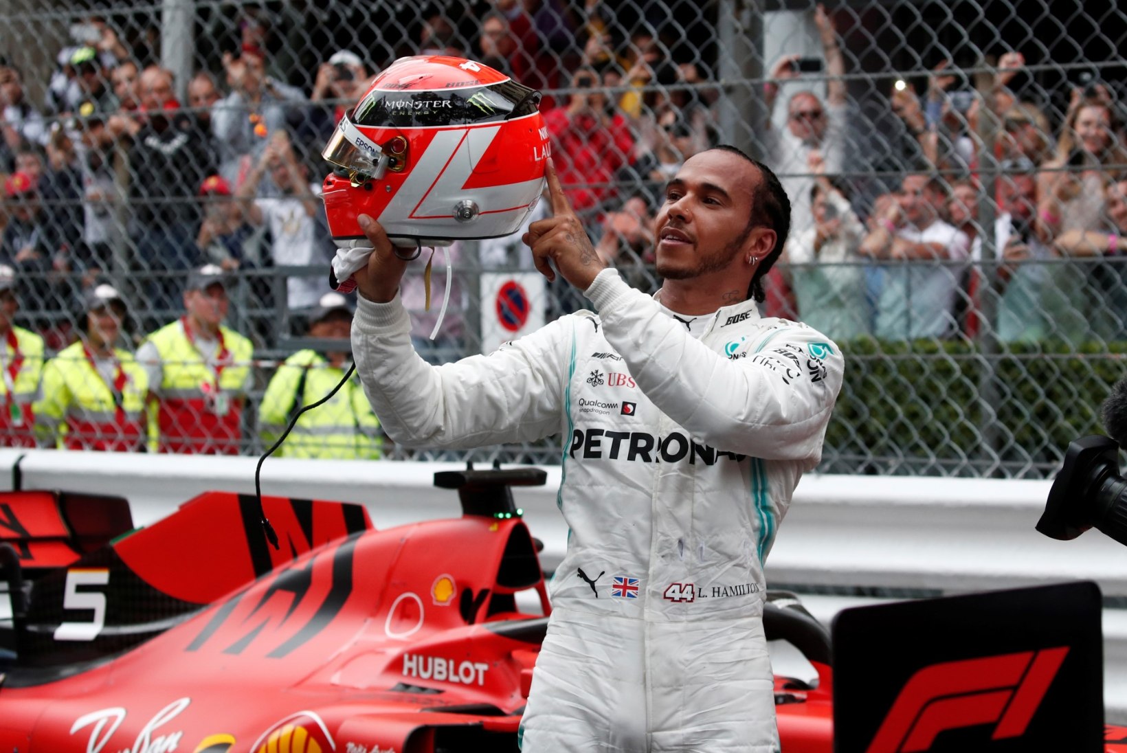 Monaco GP: Hamilton taas parim, teisena lõpetanud Verstappen sai karistada ja kukkus poodiumikohalt välja