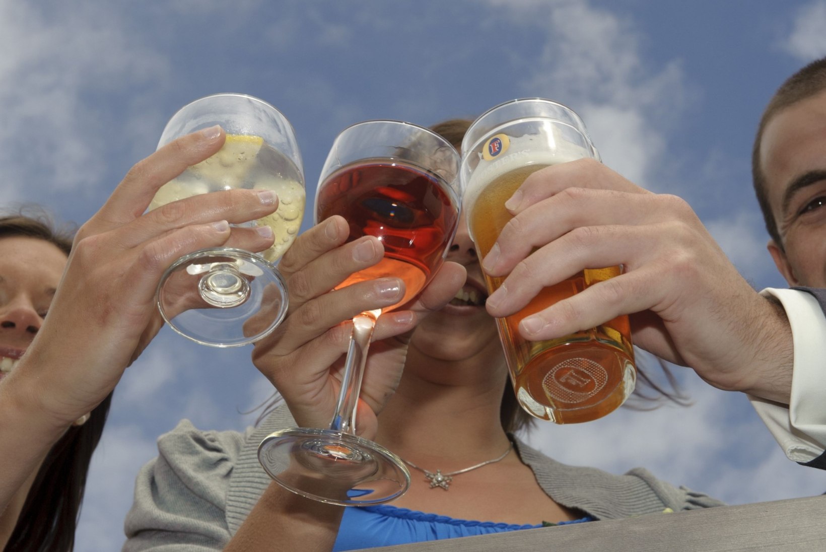 PIIRANGUD MEELDIVAD: üle poole soomlastest on rahul praeguse alkoholipoliitikaga