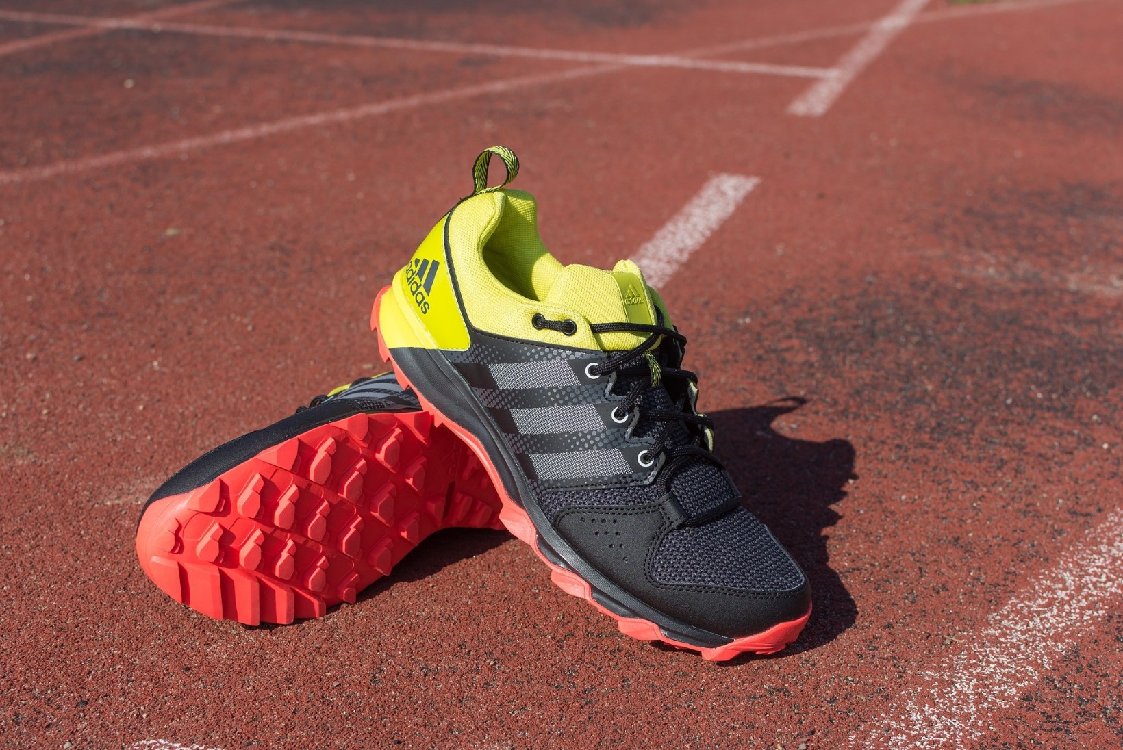 LIIGA SUUR NÕUDLUS: Adidas ei suuda piisavalt kiiresti spordikaupa toota