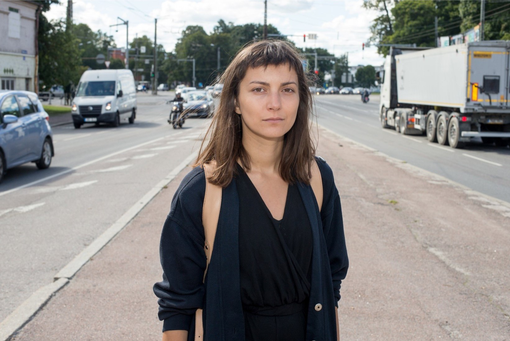 KLÕPS | Viimase vindi peal beebiootel Zuzu Izmailova kolab mööda ehituspoode