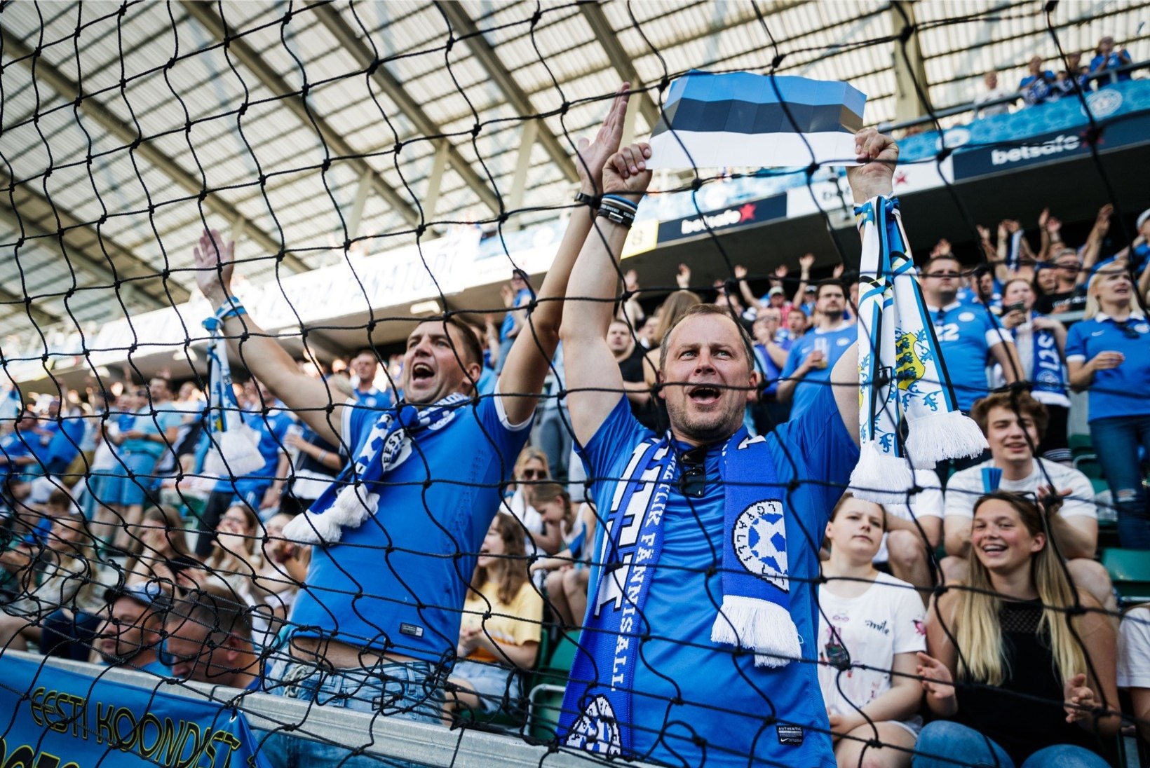 Eesti ja Saksamaa jalgpallimängu pääseb vaatama veel 2500 õnnelikku inimest